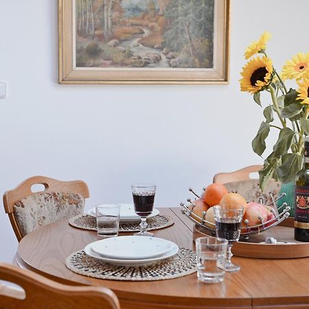 Bohemian Symphony Apartment ปราก ภายนอก รูปภาพ